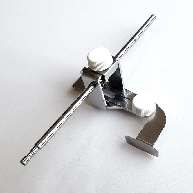 Hovedbilde Janome/Elna Syguide justerbar (G7) (Coverstitch)